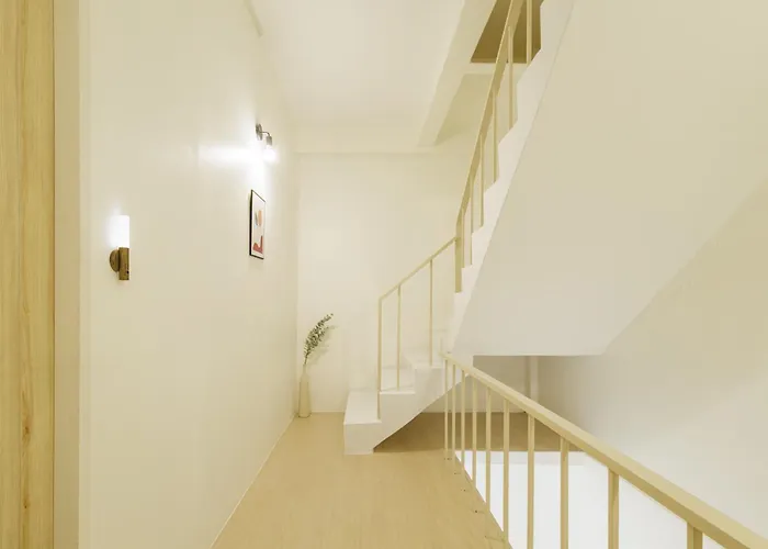 72 House & Cafe Apartment