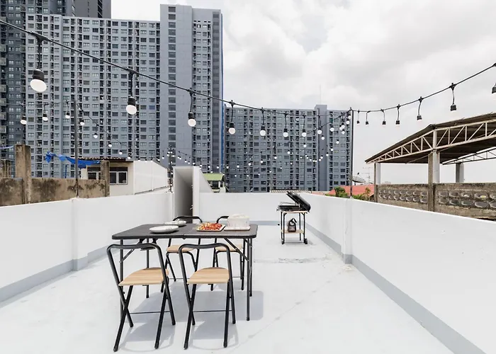 72 House & Cafe Apartment