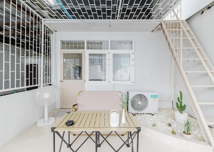 72 House & Cafe * Bangkok